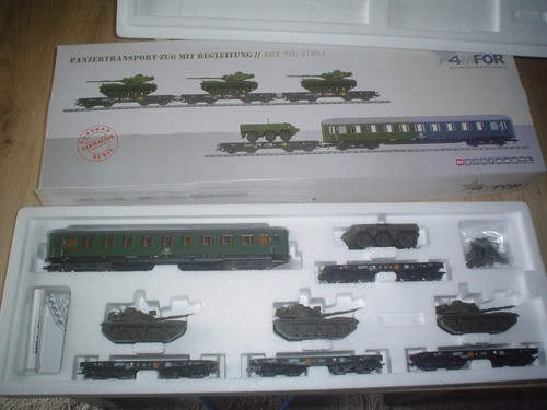 Märklin HO 47951 4MFOR Panzertransport Zug M48 + Fuchs Panzer Militär metall | Condition: Gebraucht