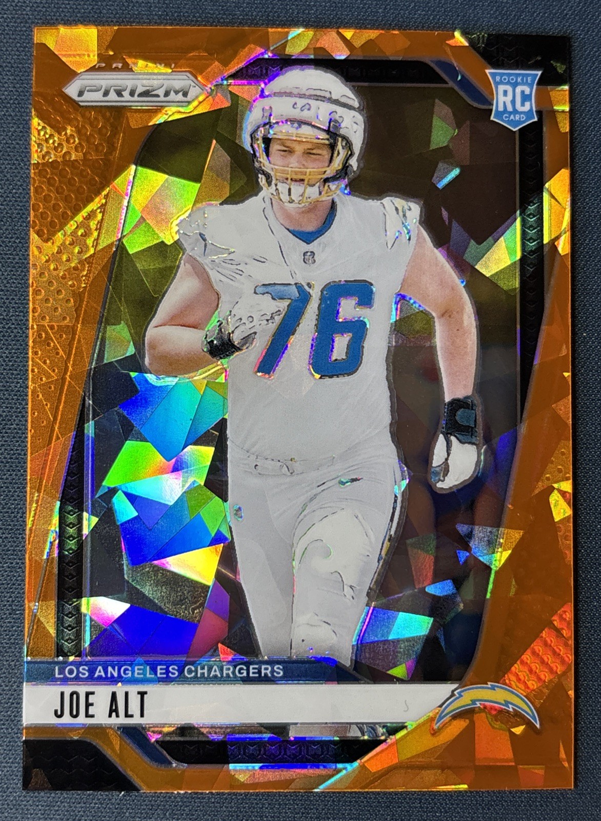 2024 Prizm Football Joe Alt RC Orange Cracked Ice #353 LA Chargers Rookie OL