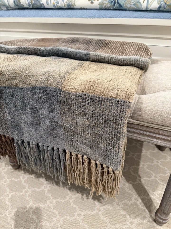 Manta de chenilla a cuadros azul, marrón, dorado, pesada para herrajes de restauración Foto 4 de 4