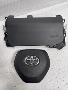 TOYOTA RAV4 2019 2020 2021 2O22 2023 STEERING WHEEL AND DRIVER KNEE AIRBAG OEM