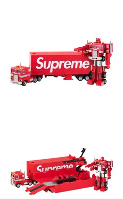 Supreme Transformer G1 Optimus Prime Figure (*ORDER CONFIRMED )