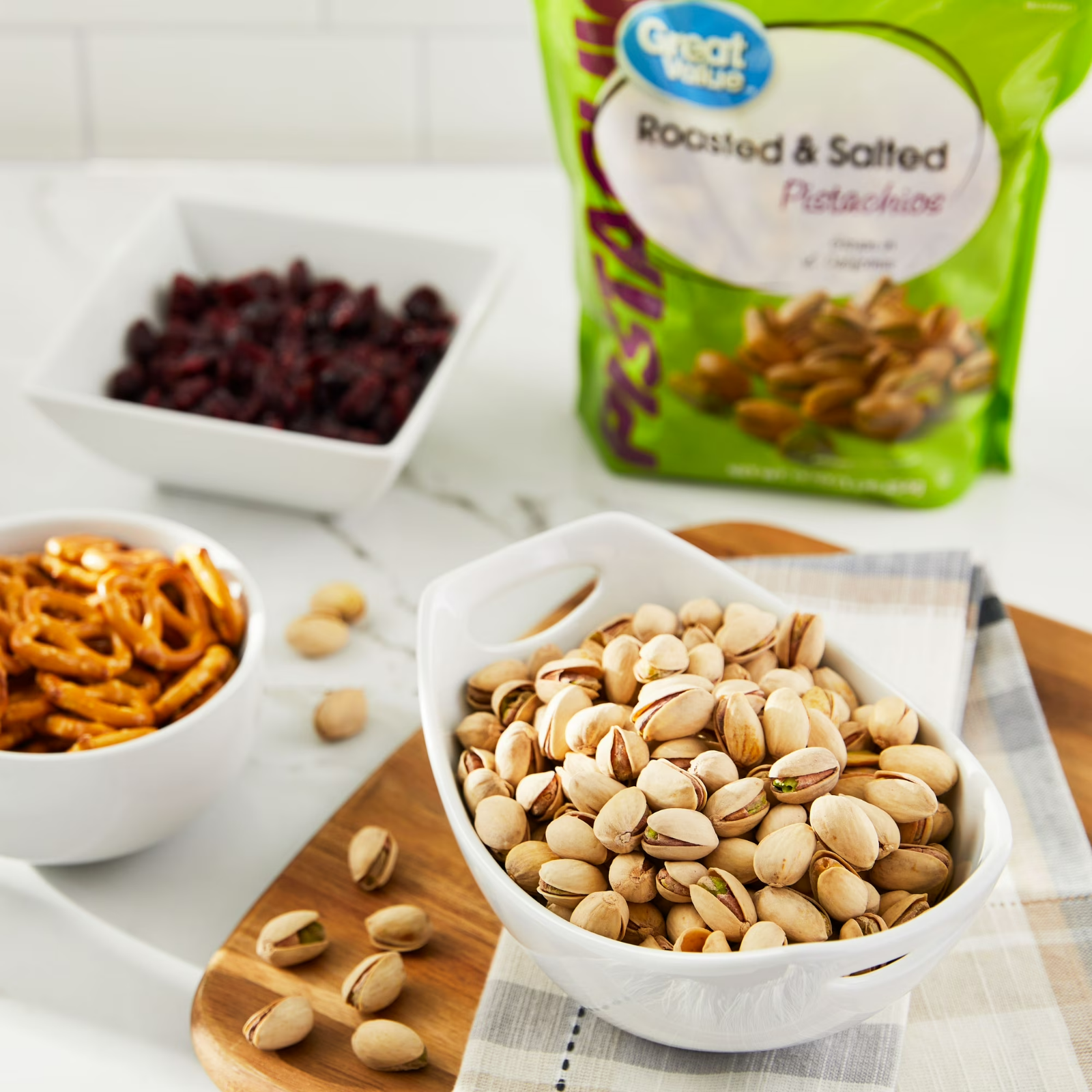 Great Value Roasted & Salted Pistachios, 16 oz Resealable Bag Free ...