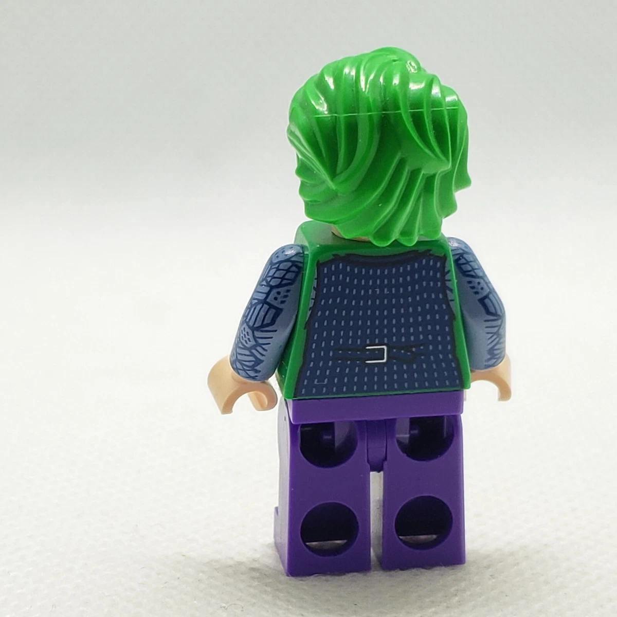 LEGO Crook Ice Torso White Vest Dark Bluish Grey Stripes Magenta Bowtie T157 #34 LEGO Crook Ice Torso White Vest Dark Bluish Grey Stripes Magenta Bowtie T157