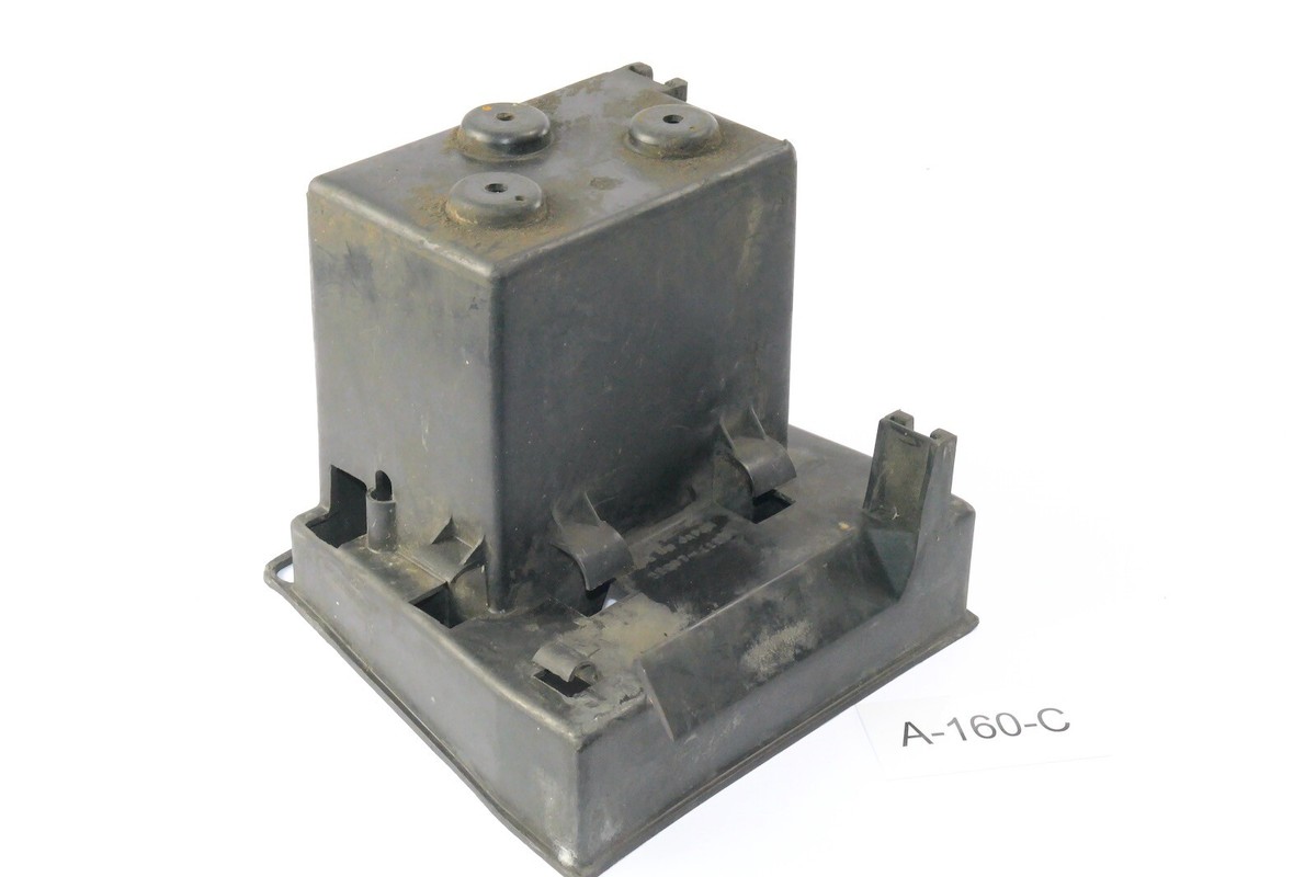 akiページ Kawasaki ATV 1988 OEM Parts Diagram for Battery Case
