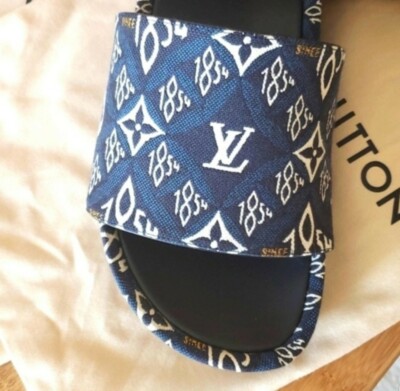 LOUIS VUITTON 1854 サンダル LOUIS VUITTON 1854 Blue MONOGRAM REVIVAL EMBROIDERED SANDAL
