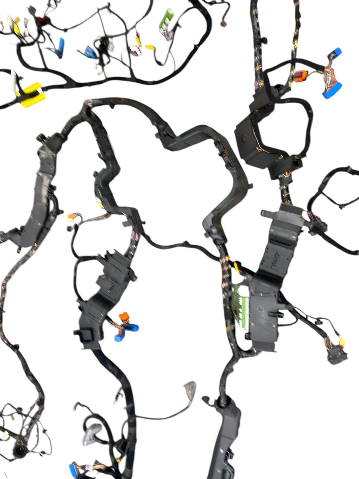 2017-2024 MASERATI LEVANTE 3.0L BODY WIRE HARNESS 0670105913010348
