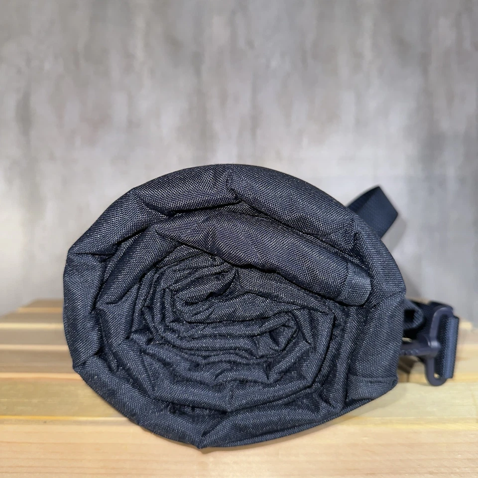 Columbia Waterproof Packable Outdoor Blanket 72”x72” - Image 3 of 4