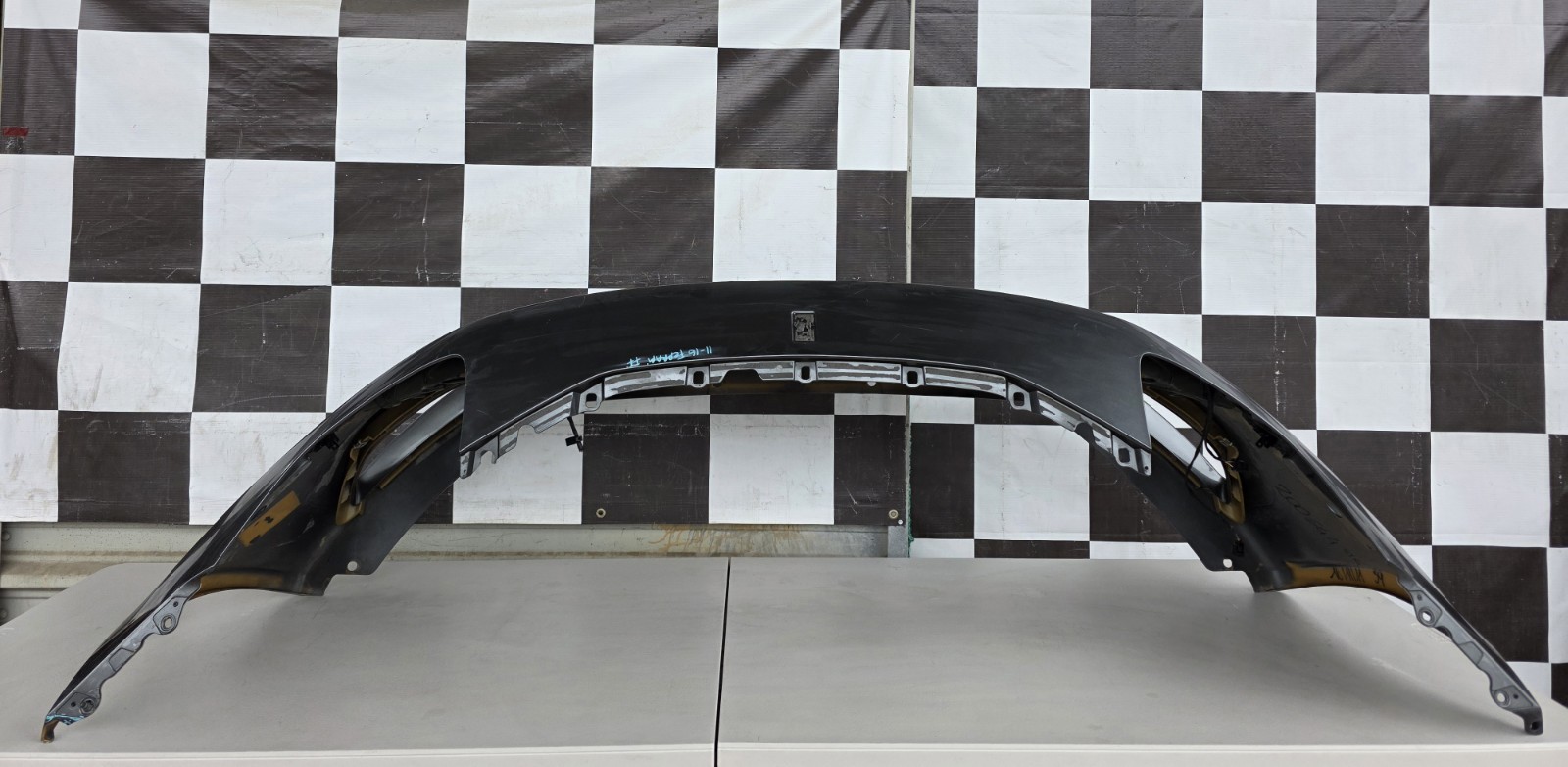 2011 2012 2013 2014 2015 2016 Ferrari FF Front Bumper Used Oem