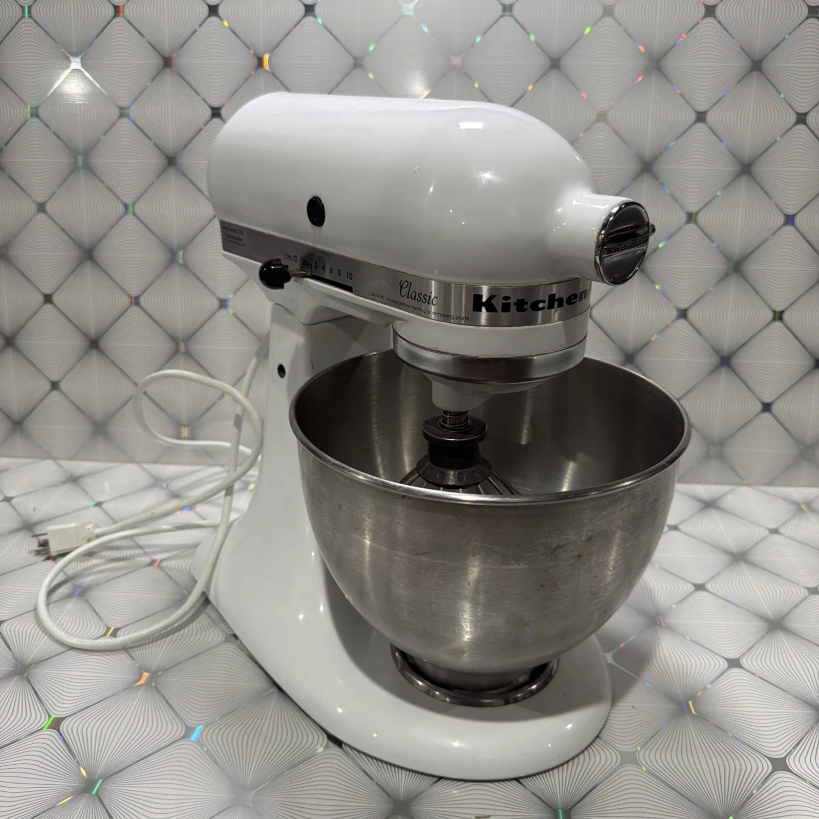 KitchenAid Classic Stand Mixer 4.5 Qt White Electric 10-Speed Bowl Stainless
Opens in a new window o