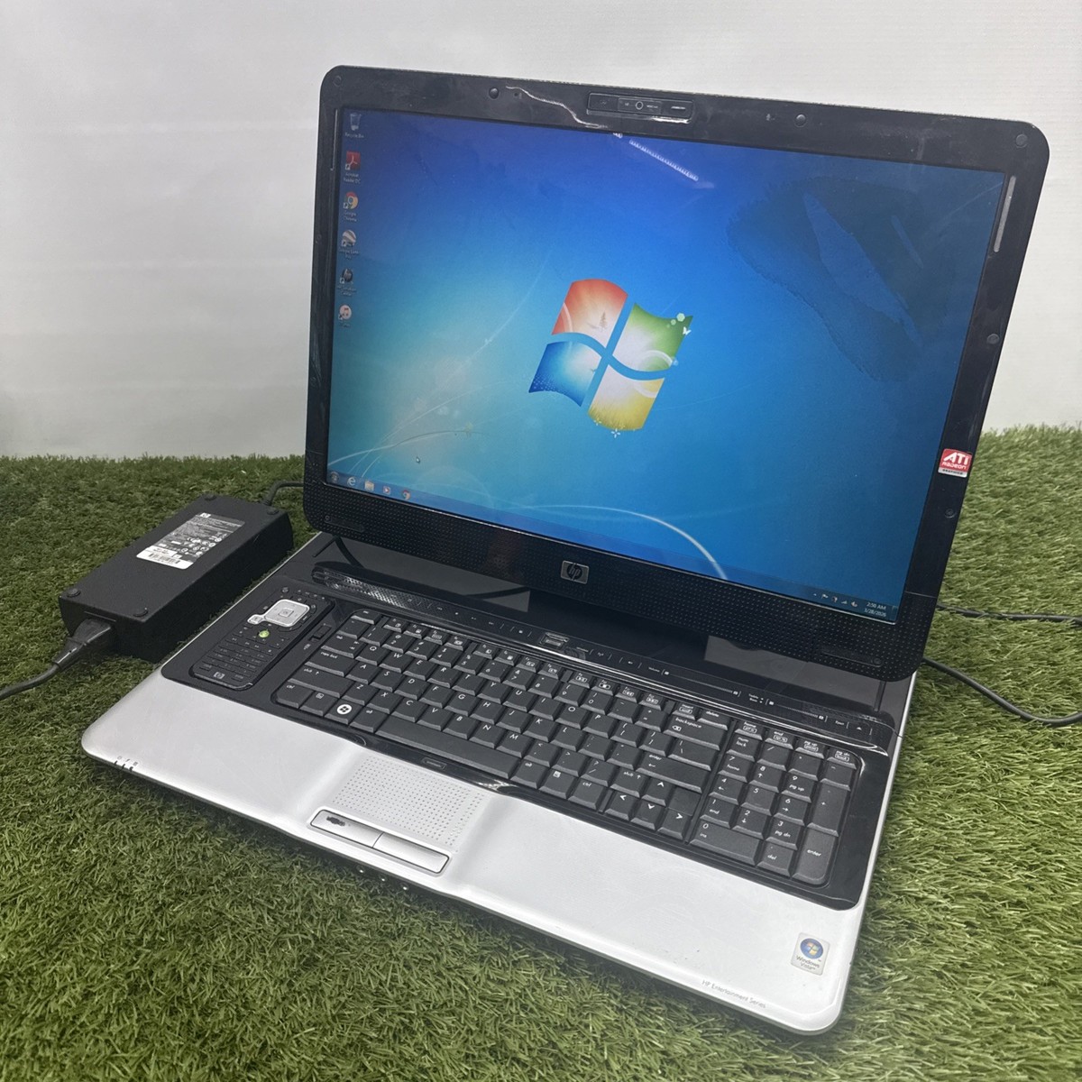 Windowsデスクトップ hahahaa0075 HP pavilion hdx 9000 DRAGON Laptop Win 7 Intel Core2 240 HDD 2 GB