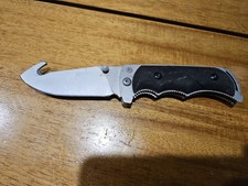 Gerber Folding Knife With Gut Hook