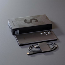 New Samsung Galaxy S22 Ultra 5G 128GB 8GB SM-S908U1 GSM CDMA Factory Unlocked