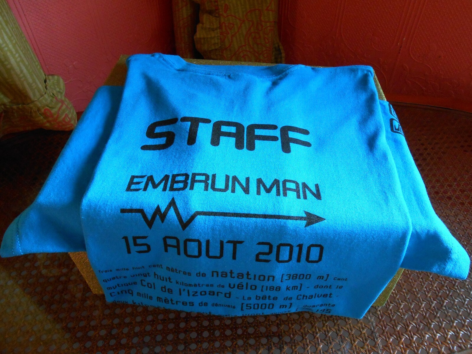 TEE SHIRT TRIATLON EMBRUN AOUT 2010 TAILLE XL AUTRES ANNEES DISPONIBLES