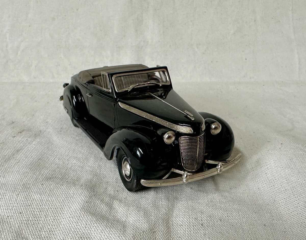 Brooklin Models 1937 Chrysler Imperial C-14 2-door Convertible