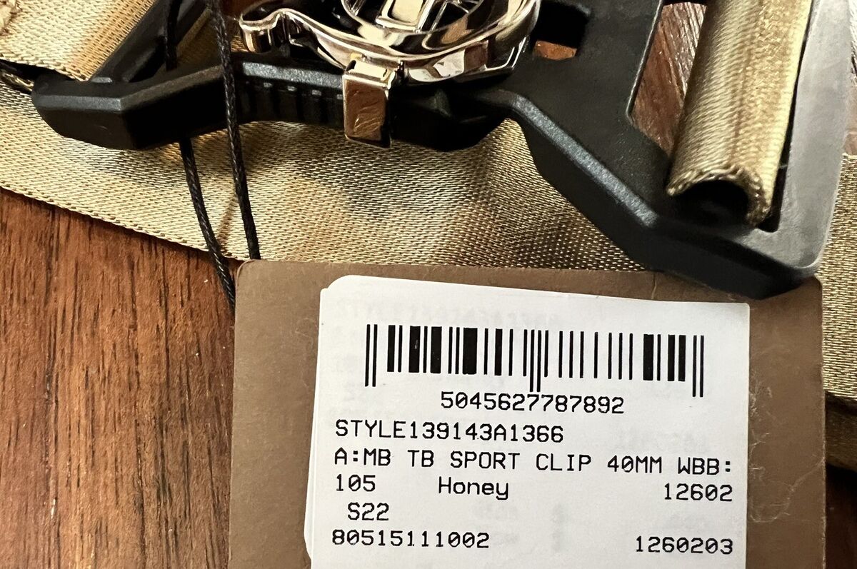 BURBERRY TB LOGO SPORTS CLIP BELT KHAKI COLOR NEW WITH TAG BURBERRY TB LOGO SPORTS CLIP BELT KHAKI COLOR NEW WITH TAG