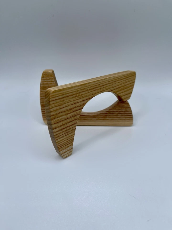 Mesa de centro miniatura escala 1:6, mesa triangular de madera, mesa MCM beige Foto 2 de 2