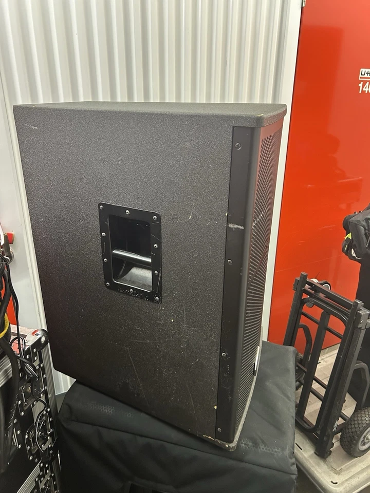 2 Peavey SP 2 1000-Вт 2-полосный динамик PA - $850 для обоих или лучшее предложение - Изображение 2 из 4