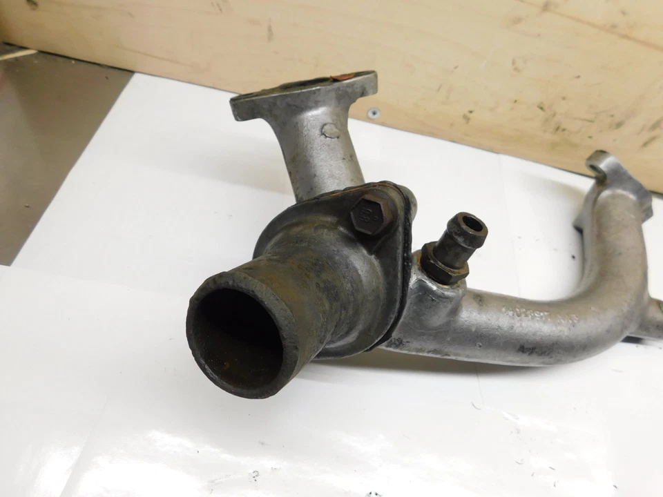 Carcasa termostato diésel Chevy GMC 1982-93 6,2 L refrigerante crossover # 14028917 Foto 3 de 3