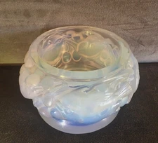 RARE ANTIQUE OPALESCENT BOWL ~ BIRDS & BERRIES (AVALLON)