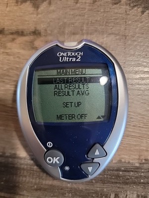 One Touch Ultra 2 Blood Glucose Meter Monitor Glucometer w/ Case