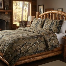 King Size 3-Piece Comforter Set with Nature Camo Tree Leaves Design