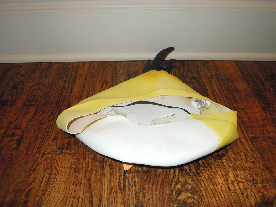 Yellow Angry Birds mask - Image 2 of 2