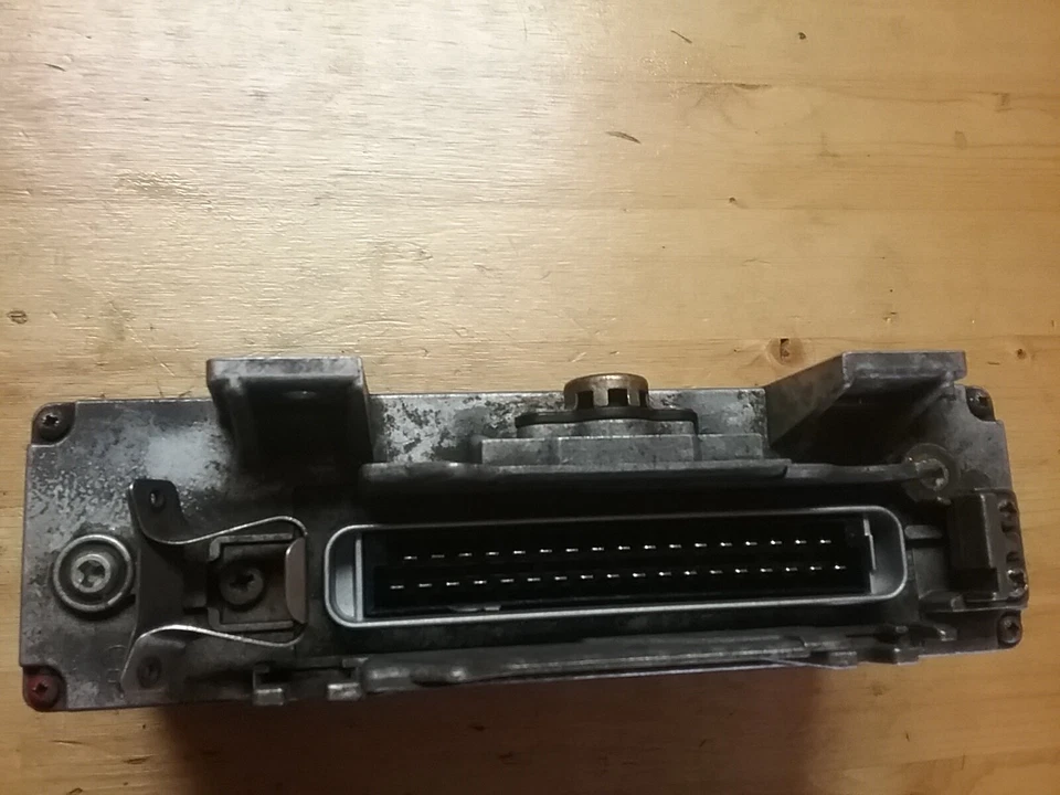 Módulo de control ABS 005 545 2132 (automático) Mercedes Benz 300E 1985-1993 Foto 3 de 4