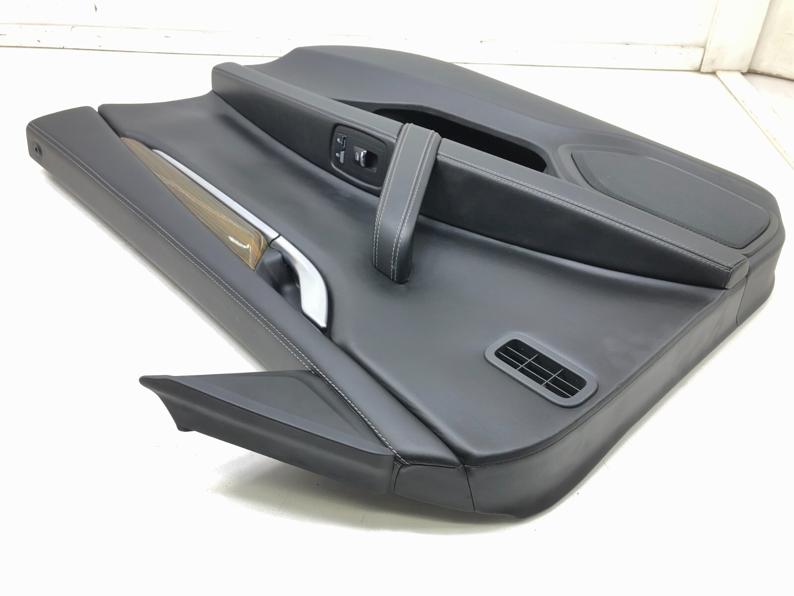 2014-2019 MASERATI GHIBLI SQ4 RIGHT PASSENGER FRONT DOOR PANEL TRIM OEM #NOTE.