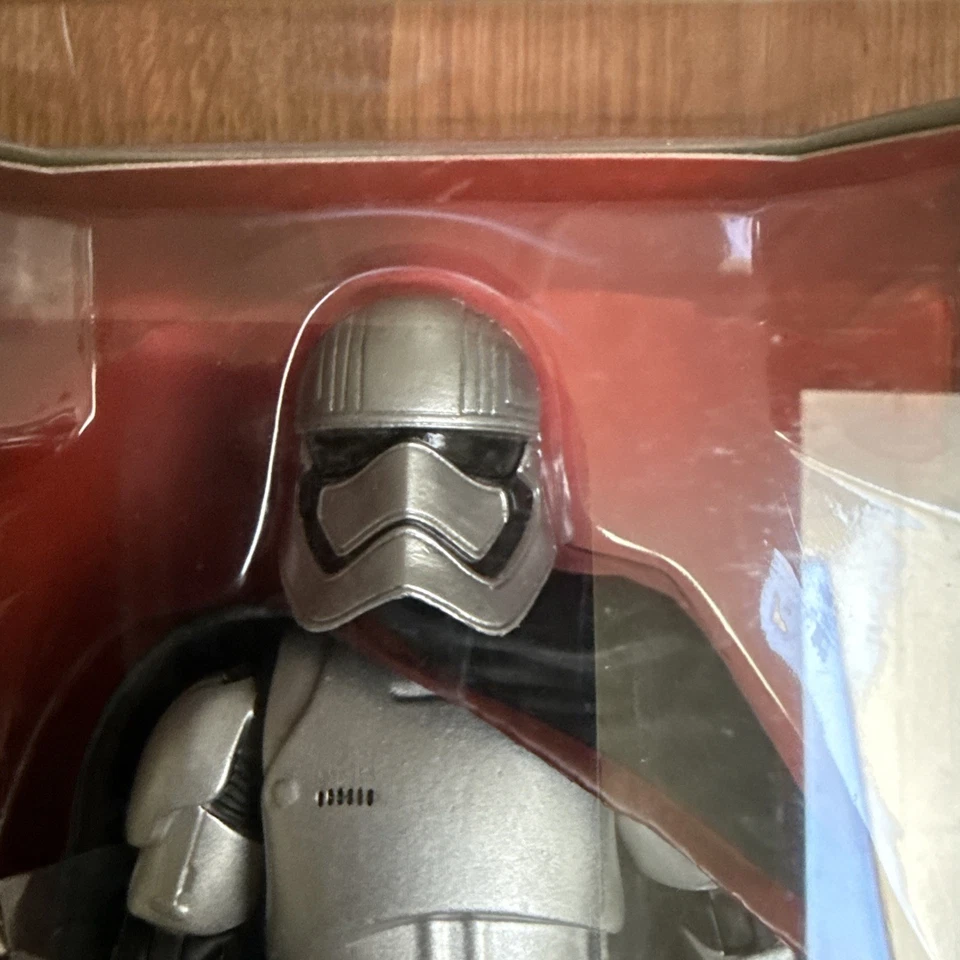 Star Wars Elite Series Disney Captain Phasma Die Cast Collectors Figure #op1 - Image 2 of 4