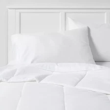 KING Down-Alternative All Season Comforter Insert WHITE - Room Essentials