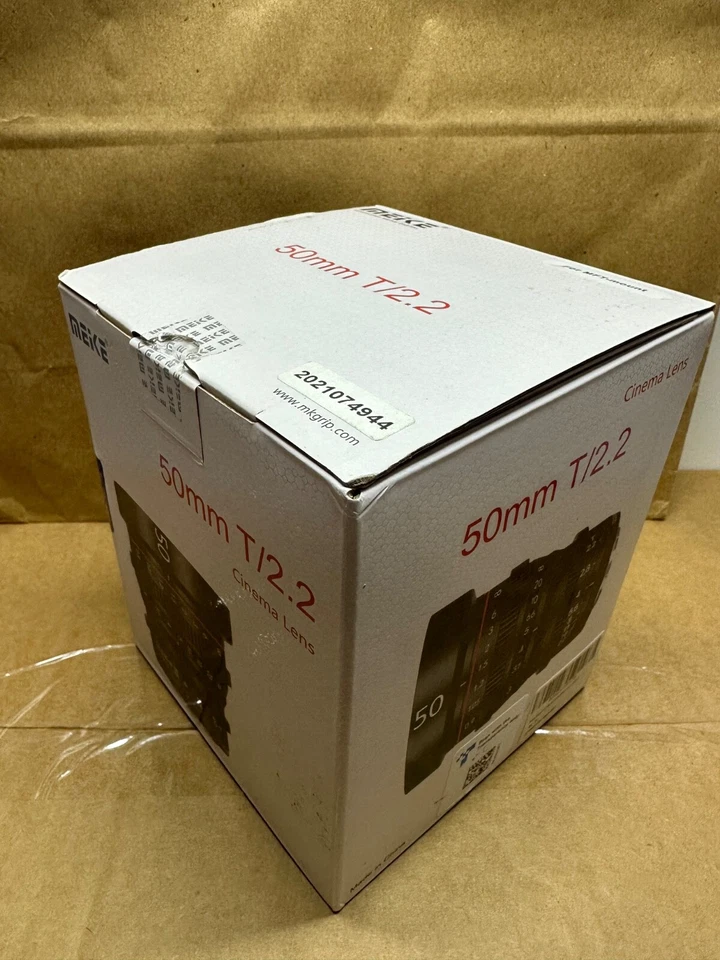 Lente de cine de enfoque manual Meike 50 mm T2.2 para montaje MFT - Envío gratuito Foto 2 de 4