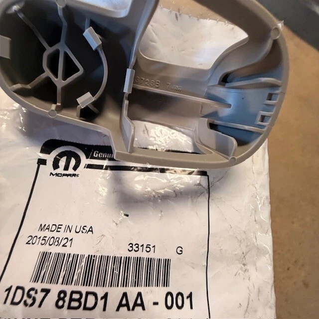 (1) 1DS78BD1AA Mopar натяжитель ремня безопасности Mopar подлинный - такой же, как в дилерском центре - Изображение 3 из 4