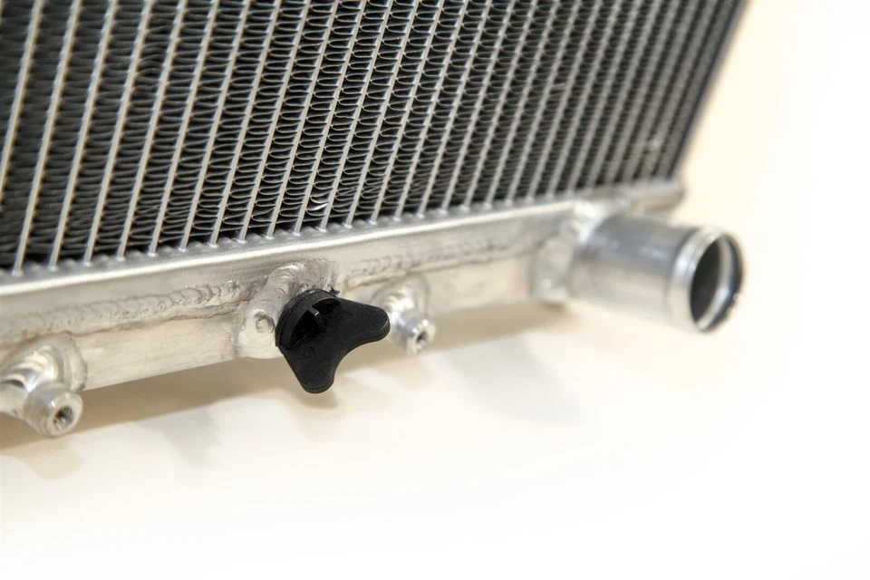 Yonaka Motorsports Honda Civic 92-00 Lightweight Performance Aluminum Radiator Foto 3 de 4