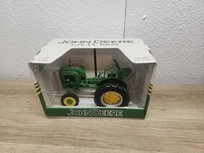 SpecCast 1/16 John Deere "LA" Tractor Stock #JDM-173 NIB
