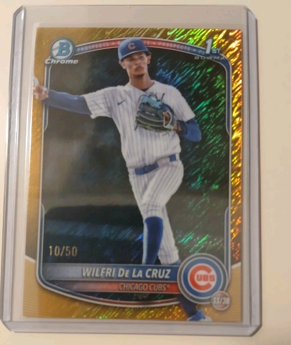Wilfri de la Cruz 2025 Bowman Chrome Gold Shimmer/50 1st Bowman Chicago Cubs 