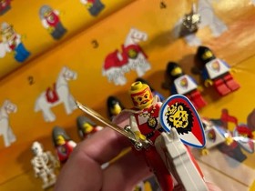 LEGO (6090) Castle: Royal Knight's Castle - 100% Complete Box Manual All Figures