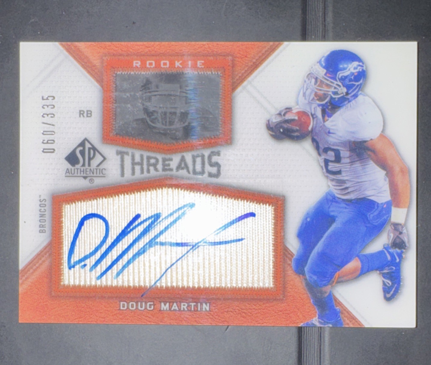 Doug Martin SP Authentic Rookie Threads Autograph #RTDM Base