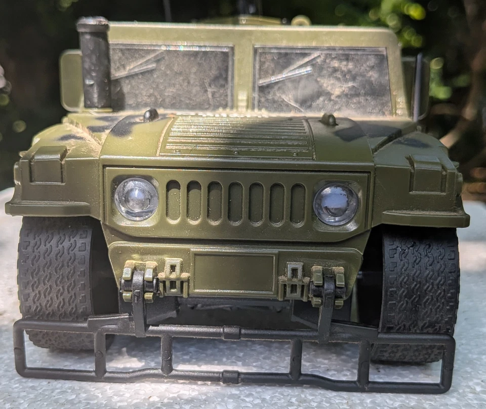 Humvee modelo militar Foto 3 de 4