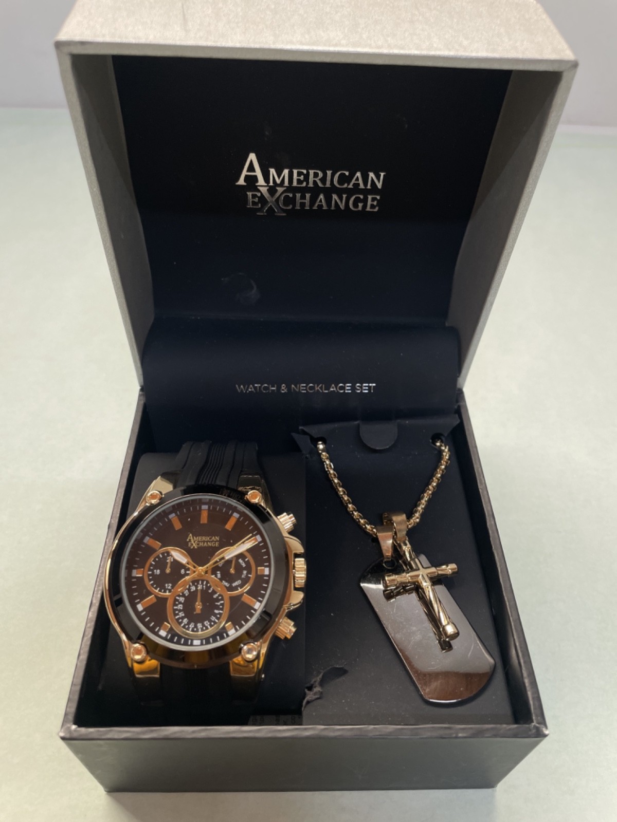 Montre homme 45 mm silicone noir en coffret cadeau American Exchange