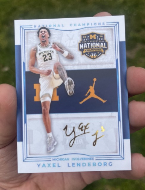 Yaxel Lendeborg Rookie Card Michigan Wolverines National Champs Holo Auto SP
