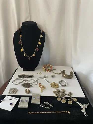 Vintage Lot Of Costume Jewelry See Pictures Details/Wear/Markings