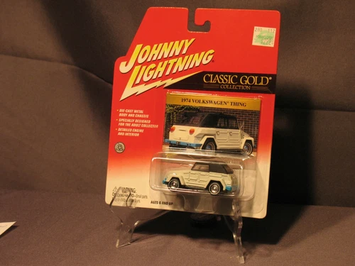 Johnny Lightning 1:64 Classic Gold 992-01 '74 Volkswagen THING NIP