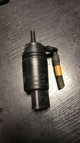 BMW E39 5er E81 E87 E46 E91 F11 E60 E61 Waschwasserpumpe 8377612