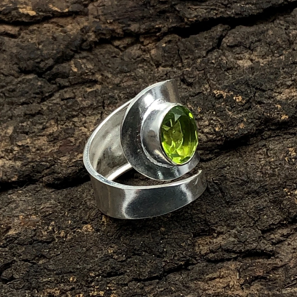 Peridot Gemstone 925 Sterling Silver Ring Handmade Jewelry Ring Gift For Love - Image 2 of 3