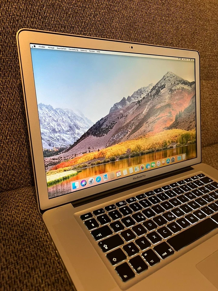 Apple MacBook Pro 15" A1286 Mid 2010 i7-3210M 2,66GHz 4GB RAM 500GB NVIDIAGT330M - Bild 2 von 4