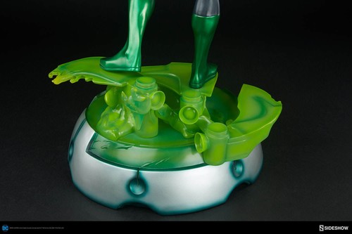 1/4 Premium Format Statue Green Lantern Hal Jordan Sideshow 300392 - Picture 4 of 4