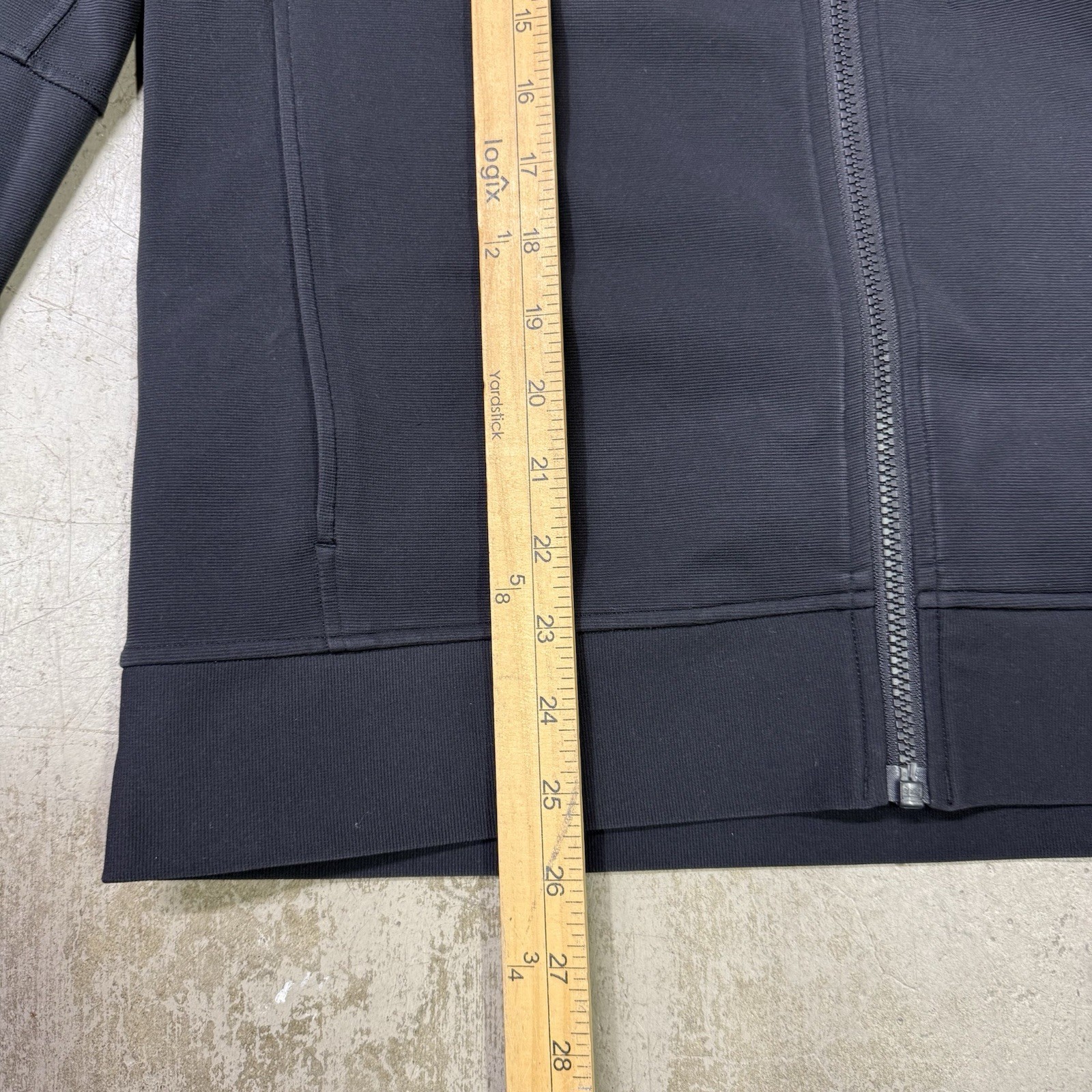 Lululemon Sojourn Jacket Full Zip Softshell Black… - image 9