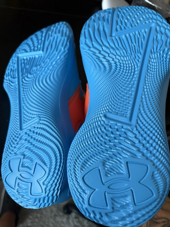 10.5M - Under Amour -  Curry Fox 1 Happy Fox Day - new no box. - Image 4 of 4