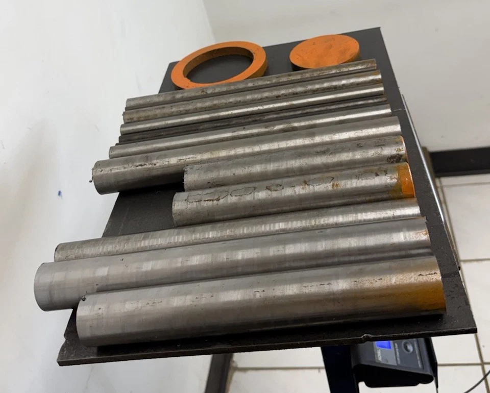 Barras redondas de acero de aleación 52100 - CD y HR - 16 PIEZAS - 42,90 LBS - Lote de mecanizado Foto 2 de 4