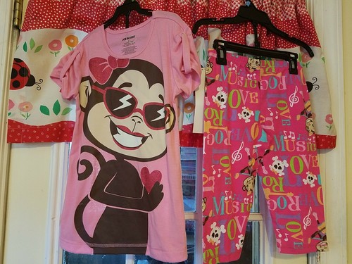 NEW JOE BOXER GIRLS 3 PC CAPRI/ LONG TOP MUSIC MONKEYS  SIZE MEDIUM   SIZE 8 - Picture 1 of 6